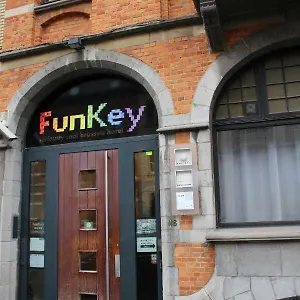 Отель Funkey **